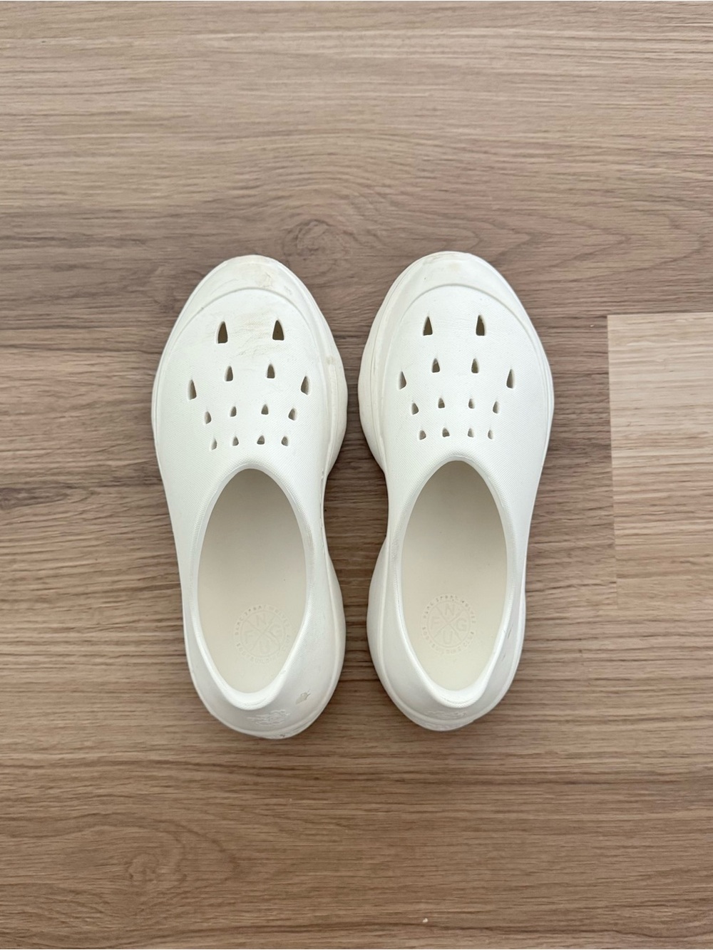 Darc Sport Slip-On Shoes in Cream
